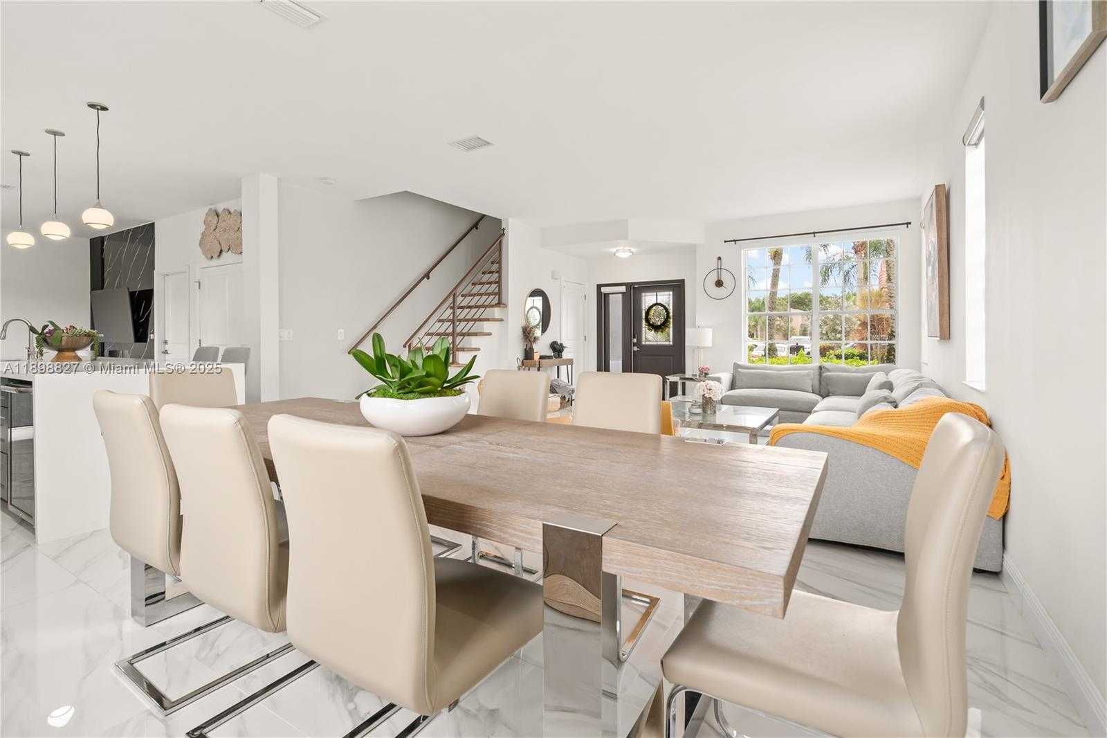 Small Image of 16113 OPAL CREEK DR, Weston Number 6