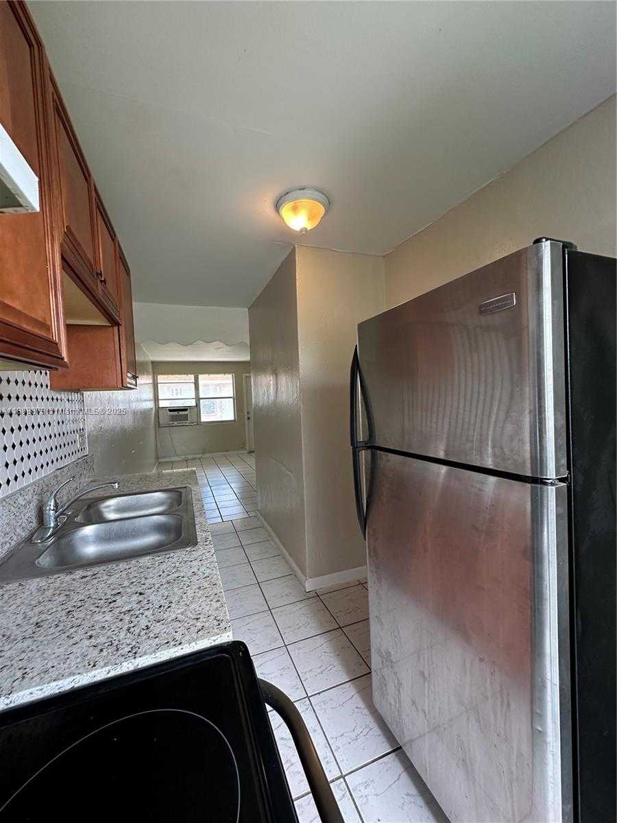Small Image of 5797 FLAGLER ST #2, Hollywood Number 5