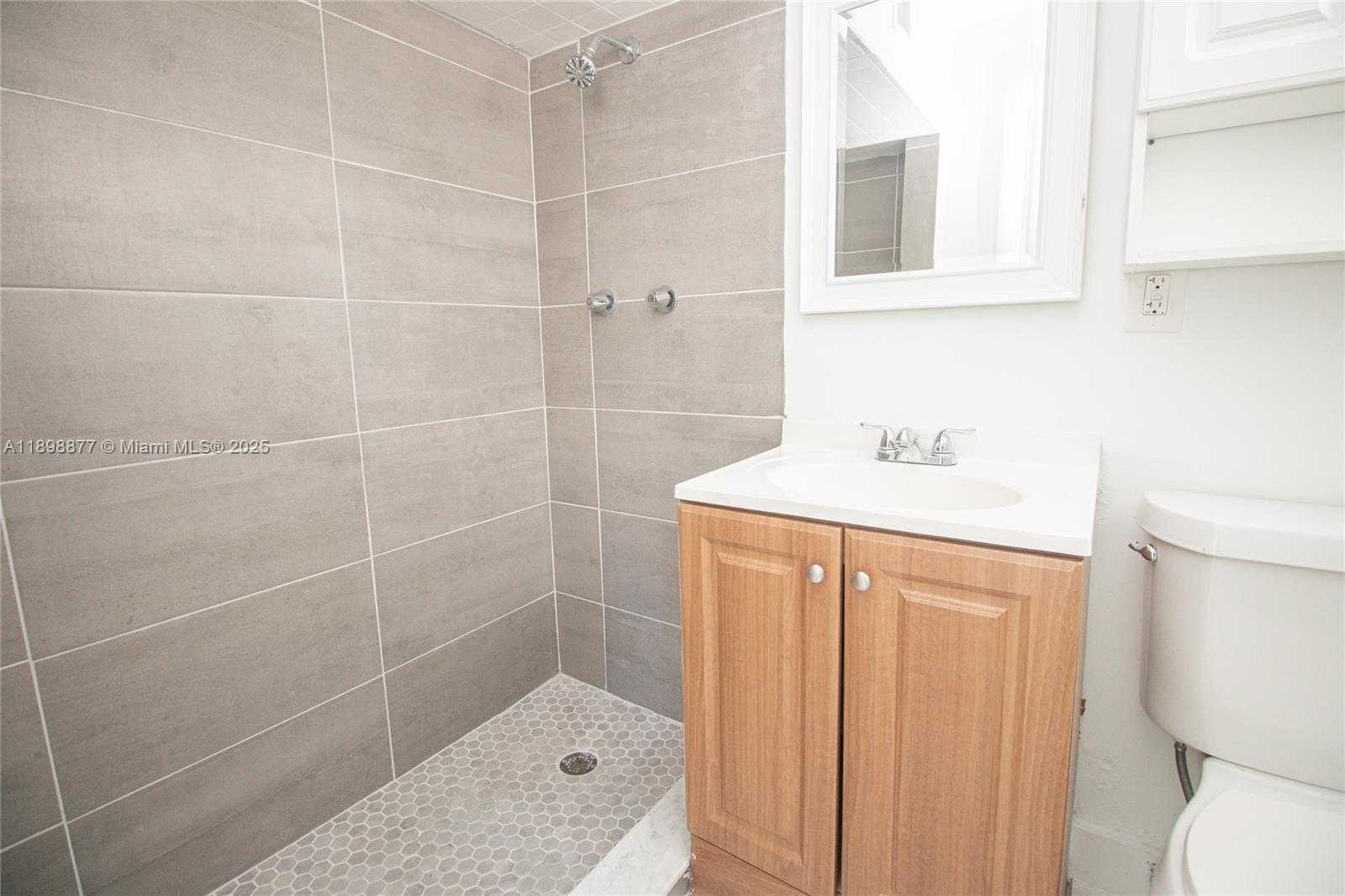 Small Image of 1840 FILLMORE ST #9, Hollywood Number 10