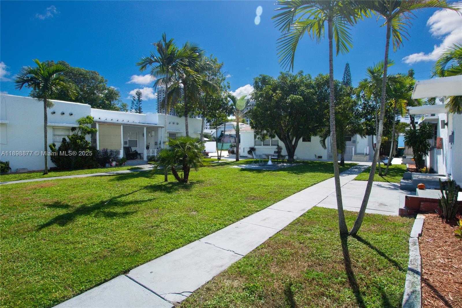 Small Image of 1840 FILLMORE ST #9, Hollywood Number 12