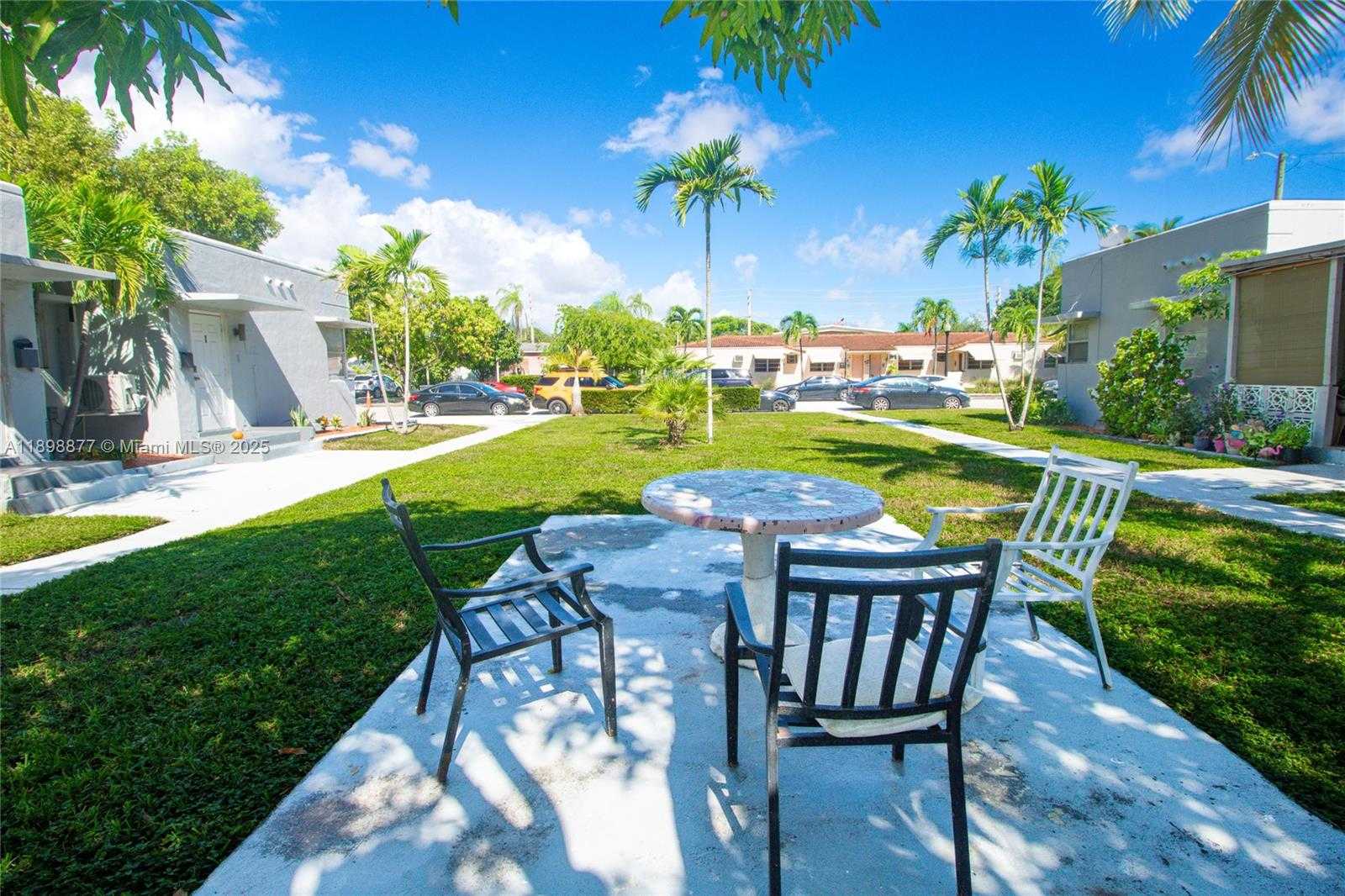 Small Image of 1840 FILLMORE ST #9, Hollywood Number 13