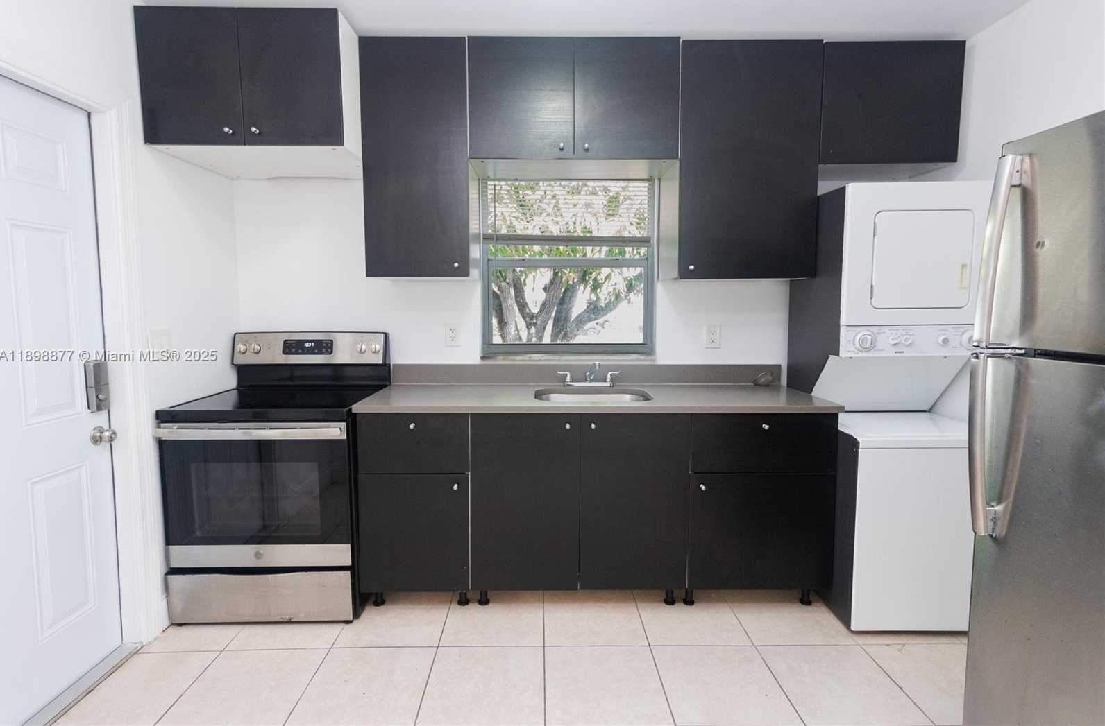 Small Image of 1840 FILLMORE ST #9, Hollywood Number 3