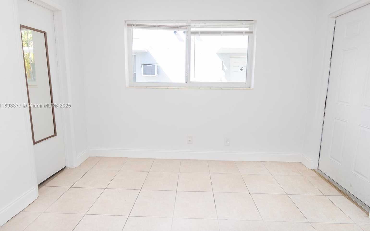 Small Image of 1840 FILLMORE ST #9, Hollywood Number 6