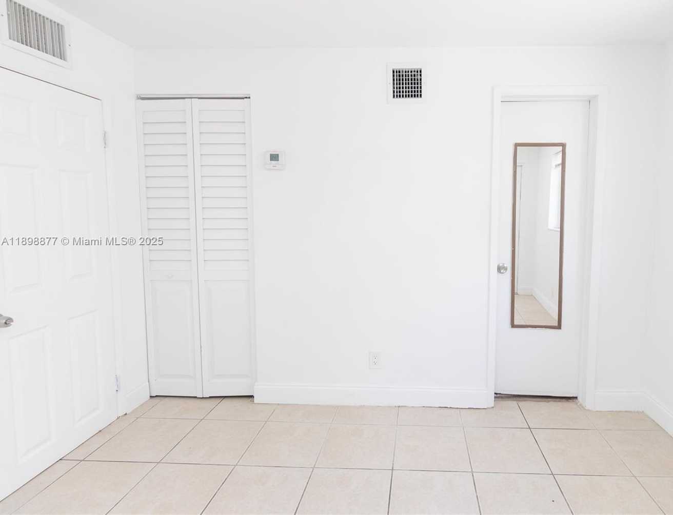 Small Image of 1840 FILLMORE ST #9, Hollywood Number 7