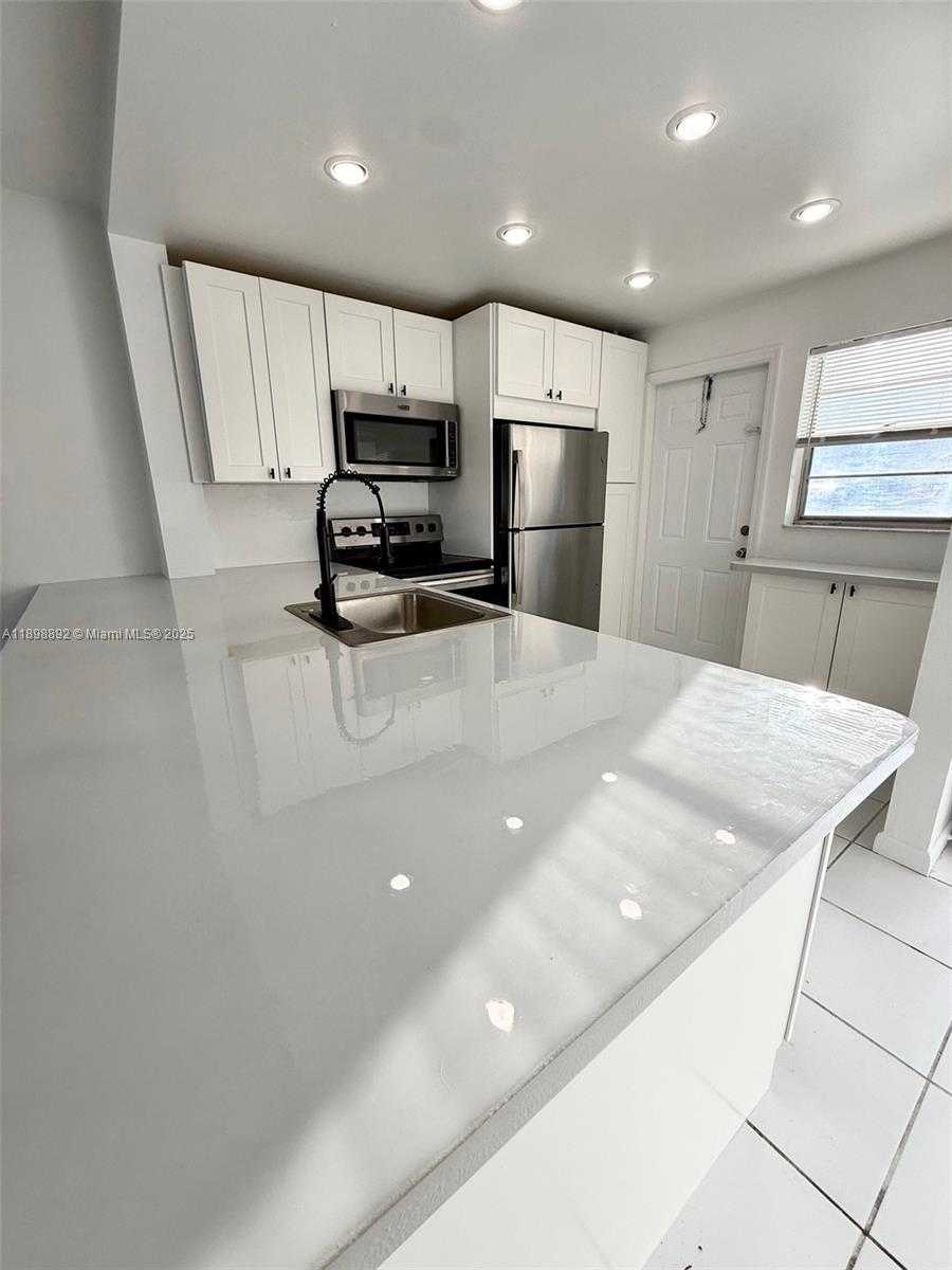 Small Image of 20111 NORTH EAST 27TH CT #K107, Aventura Number 11