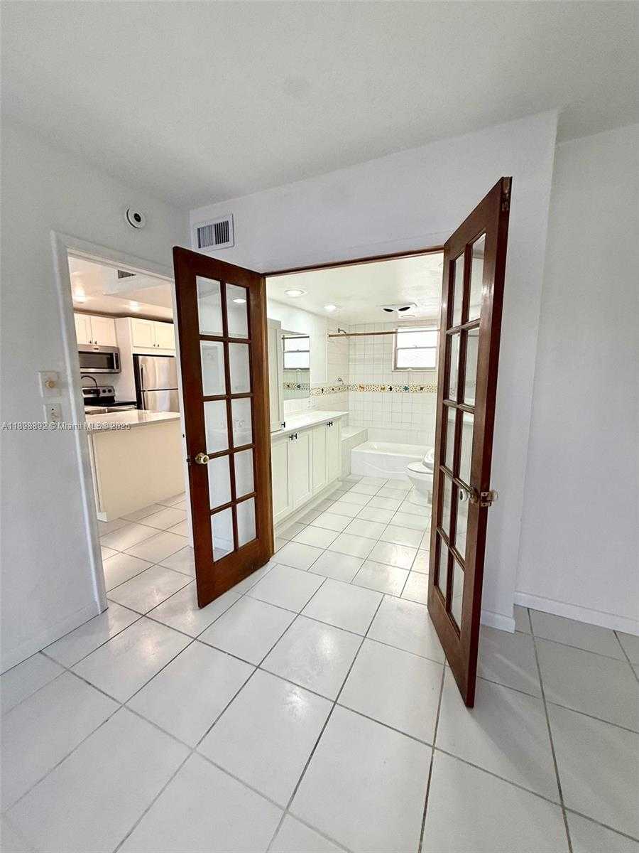 Small Image of 20111 NORTH EAST 27TH CT #K107, Aventura Number 16