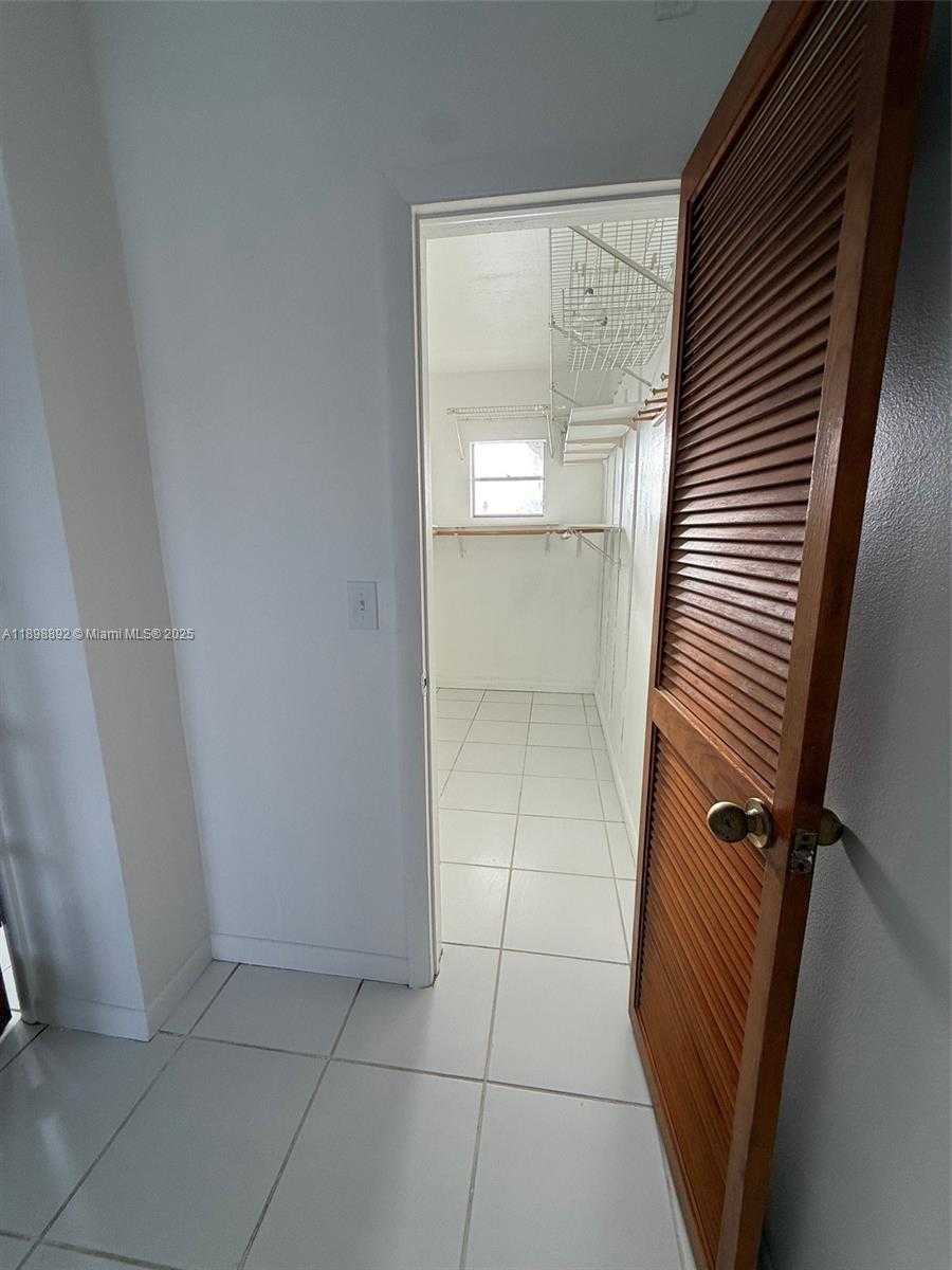 Small Image of 20111 NORTH EAST 27TH CT #K107, Aventura Number 18