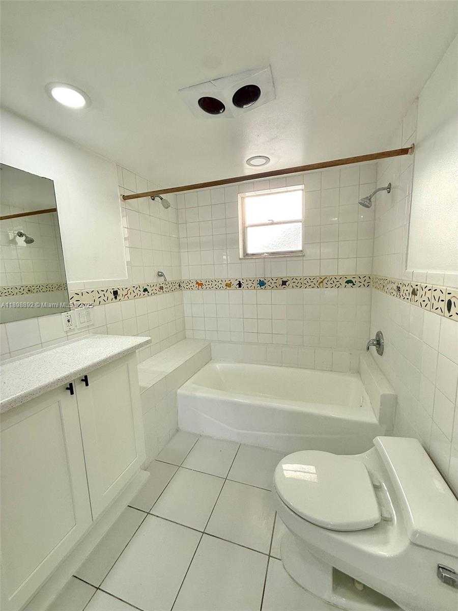 Small Image of 20111 NORTH EAST 27TH CT #K107, Aventura Number 20