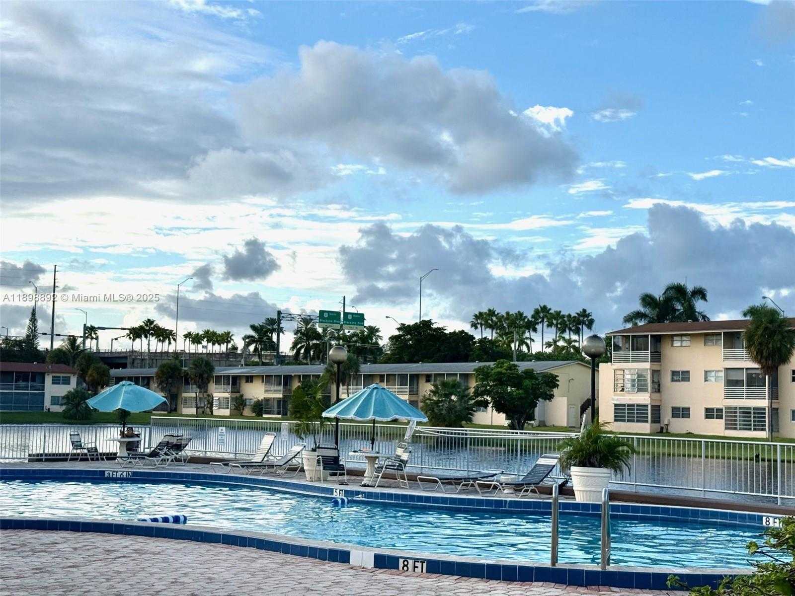 Small Image of 20111 NORTH EAST 27TH CT #K107, Aventura Number 27