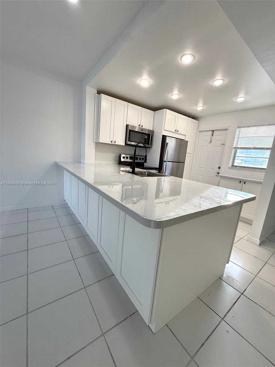 Small Image of 20111 NORTH EAST 27TH CT #K107, Aventura Number 5