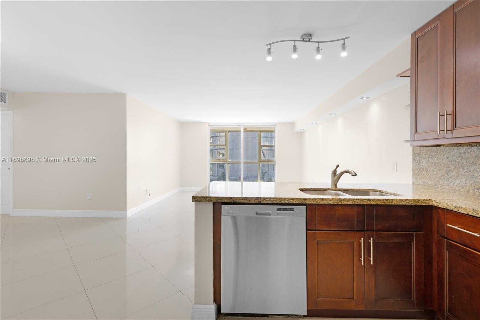 Small Image of 145 SOUTH EAST 25TH RD #803, Miami Number 10