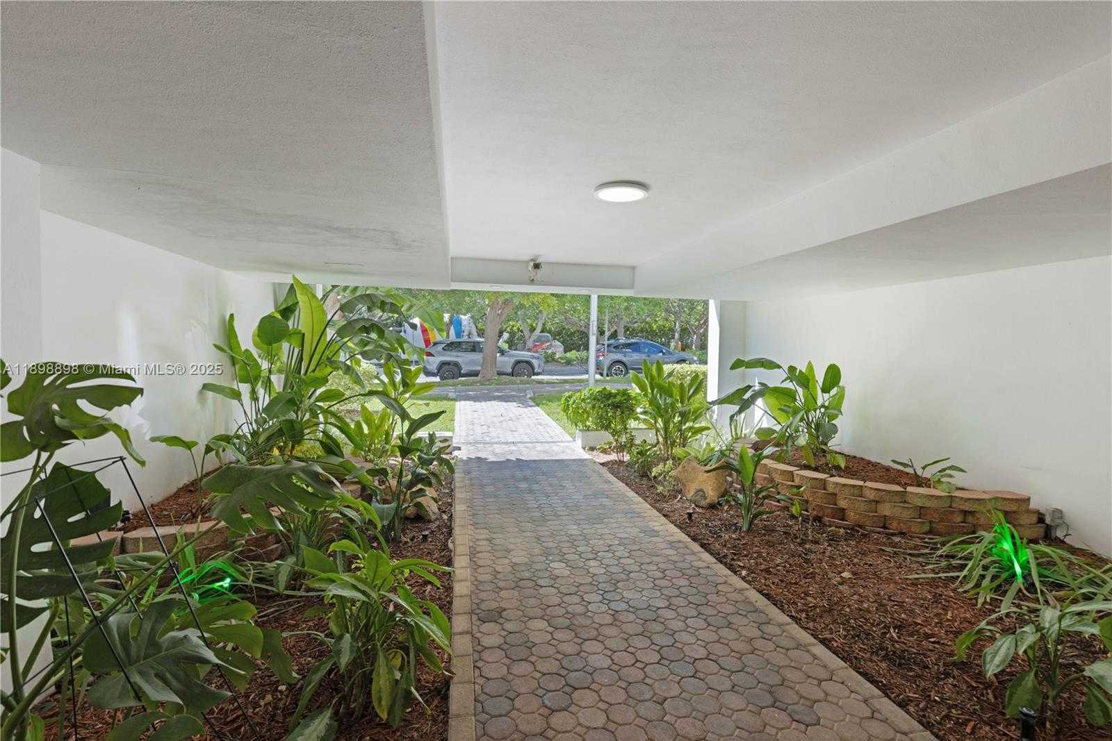 Small Image of 145 SOUTH EAST 25TH RD #803, Miami Number 3