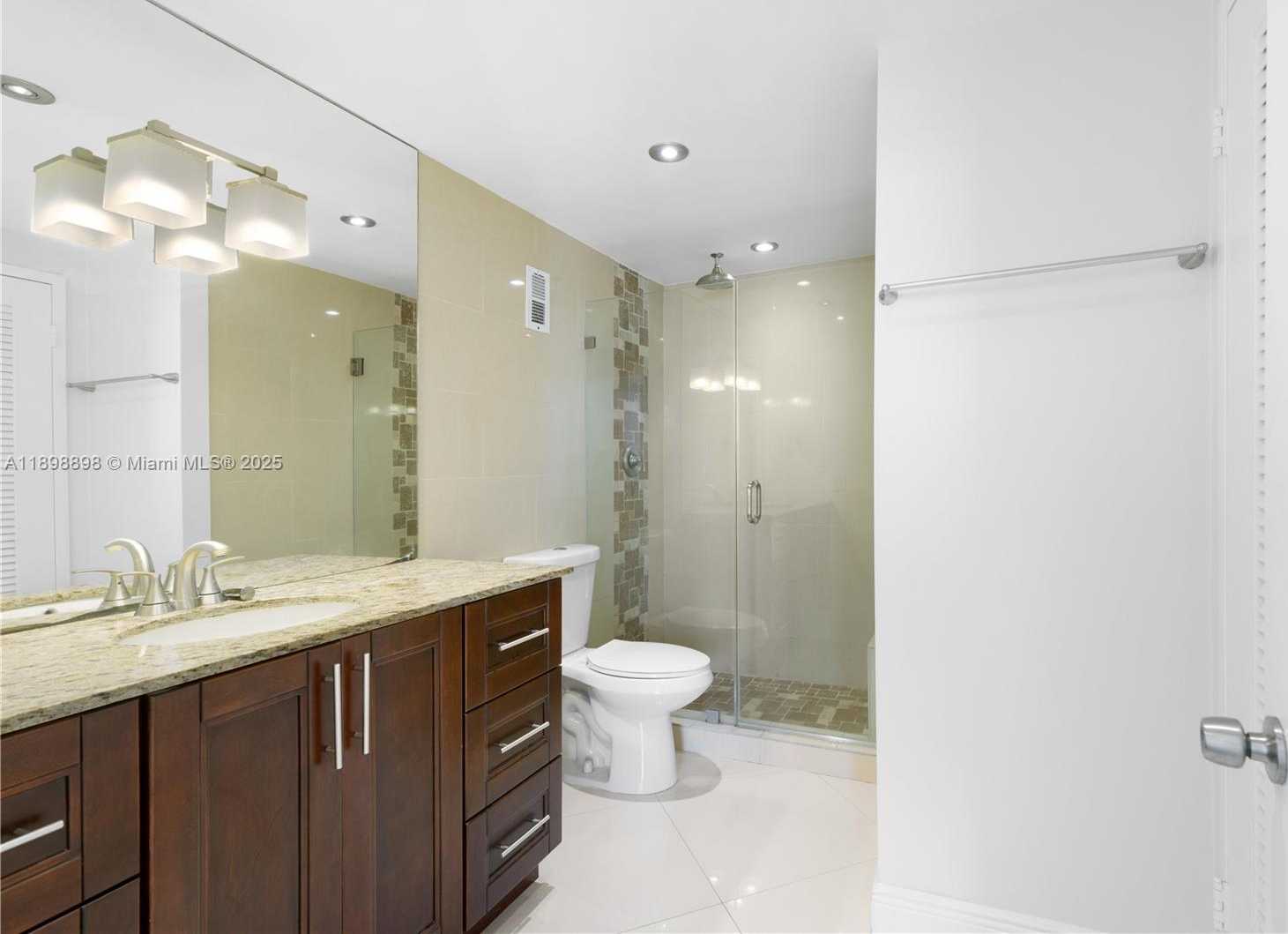 Small Image of 145 SOUTH EAST 25TH RD #803, Miami Number 30