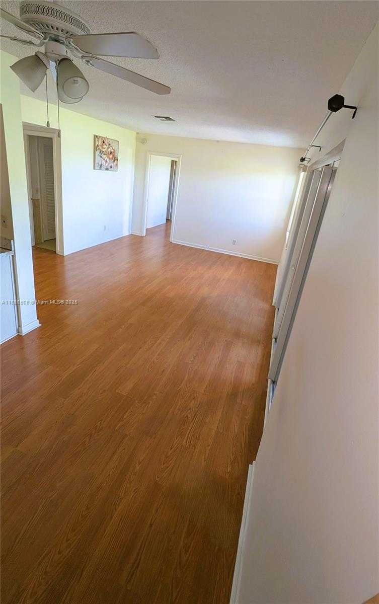 Small Image of 1701 BUCHANAN ST #402, Hollywood Number 2