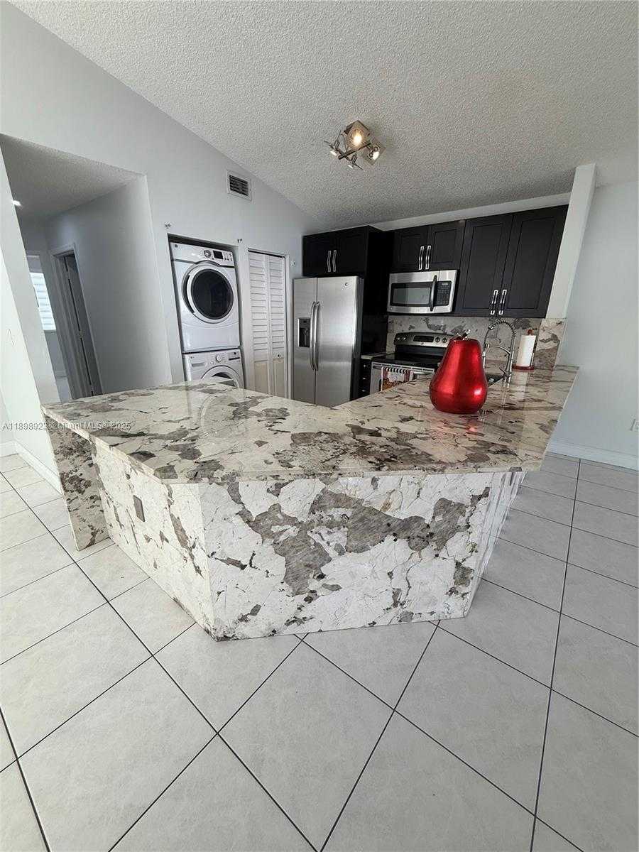 Small Image of 17913 SOUTH WEST 145TH AVE, Miami Number 5