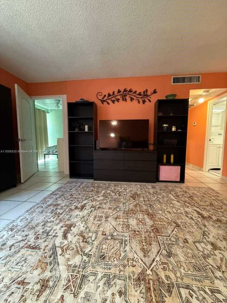 Small Image of 17560 ATLANTIC BLVD #414, Sunny Isles Beach Number 10