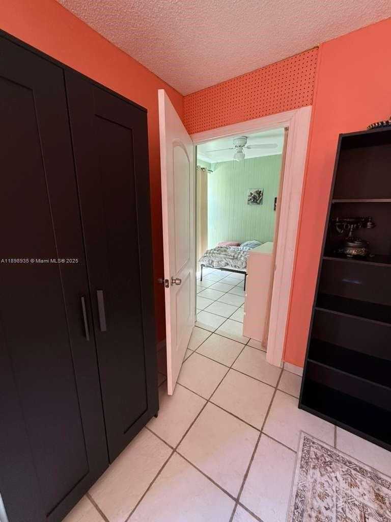 Small Image of 17560 ATLANTIC BLVD #414, Sunny Isles Beach Number 11