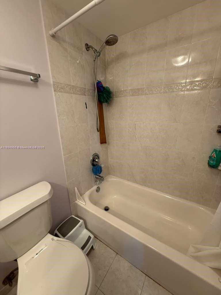 Small Image of 17560 ATLANTIC BLVD #414, Sunny Isles Beach Number 17