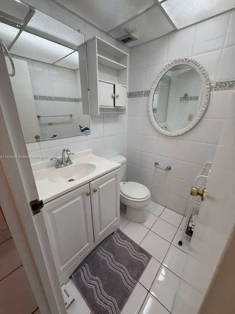 Small Image of 17560 ATLANTIC BLVD #414, Sunny Isles Beach Number 18