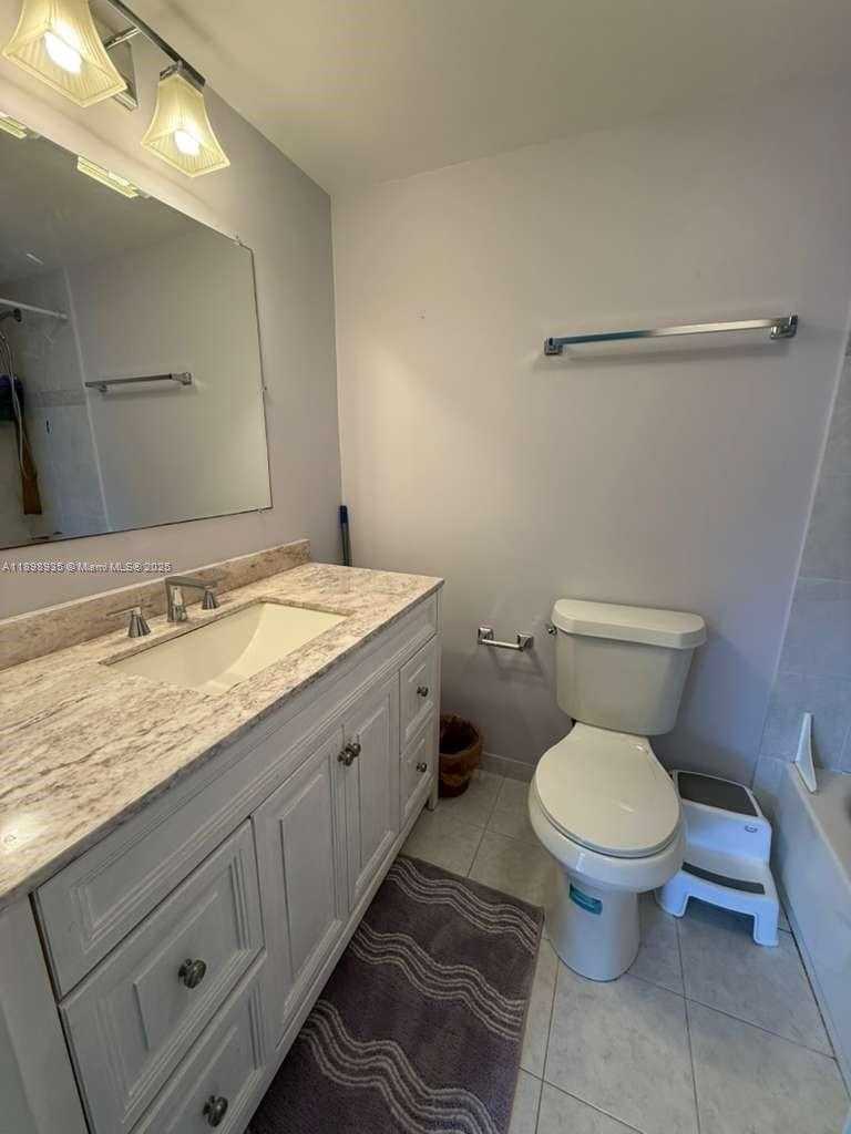 Small Image of 17560 ATLANTIC BLVD #414, Sunny Isles Beach Number 19