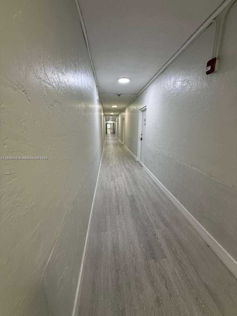 Small Image of 17560 ATLANTIC BLVD #414, Sunny Isles Beach Number 20