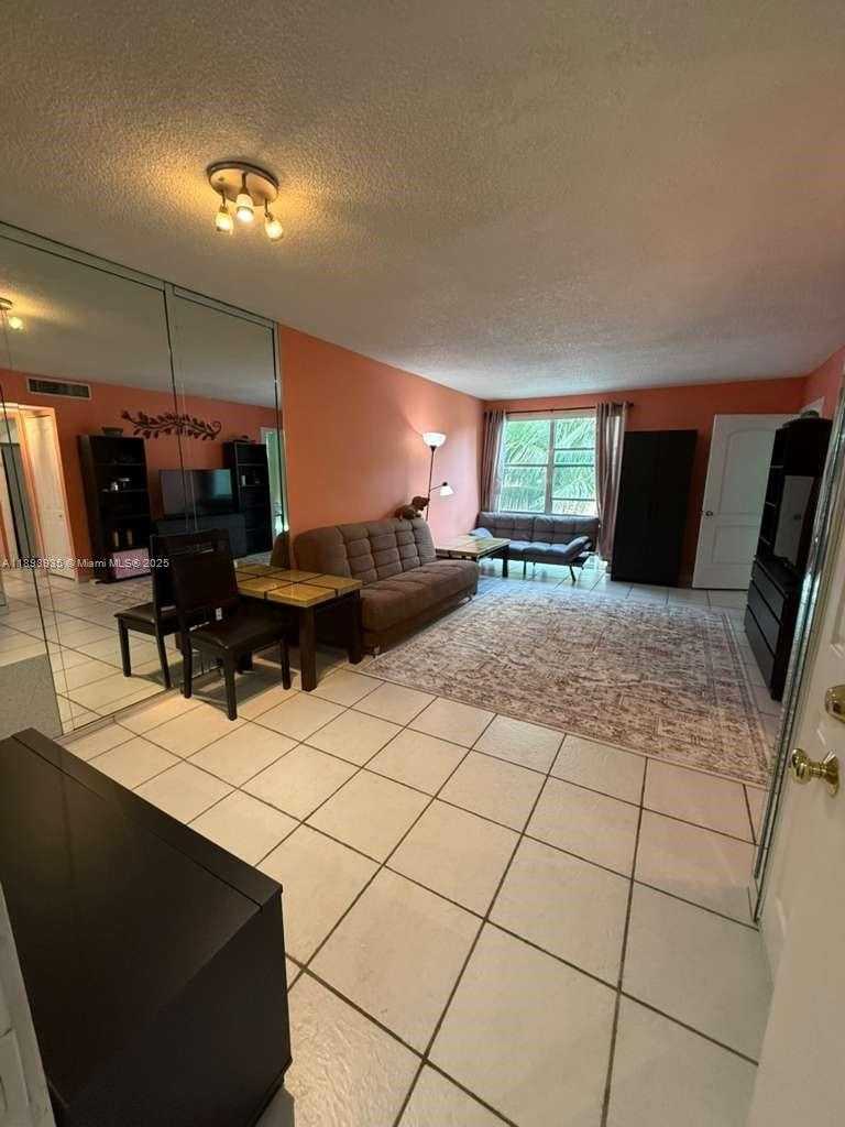 Small Image of 17560 ATLANTIC BLVD #414, Sunny Isles Beach Number 6