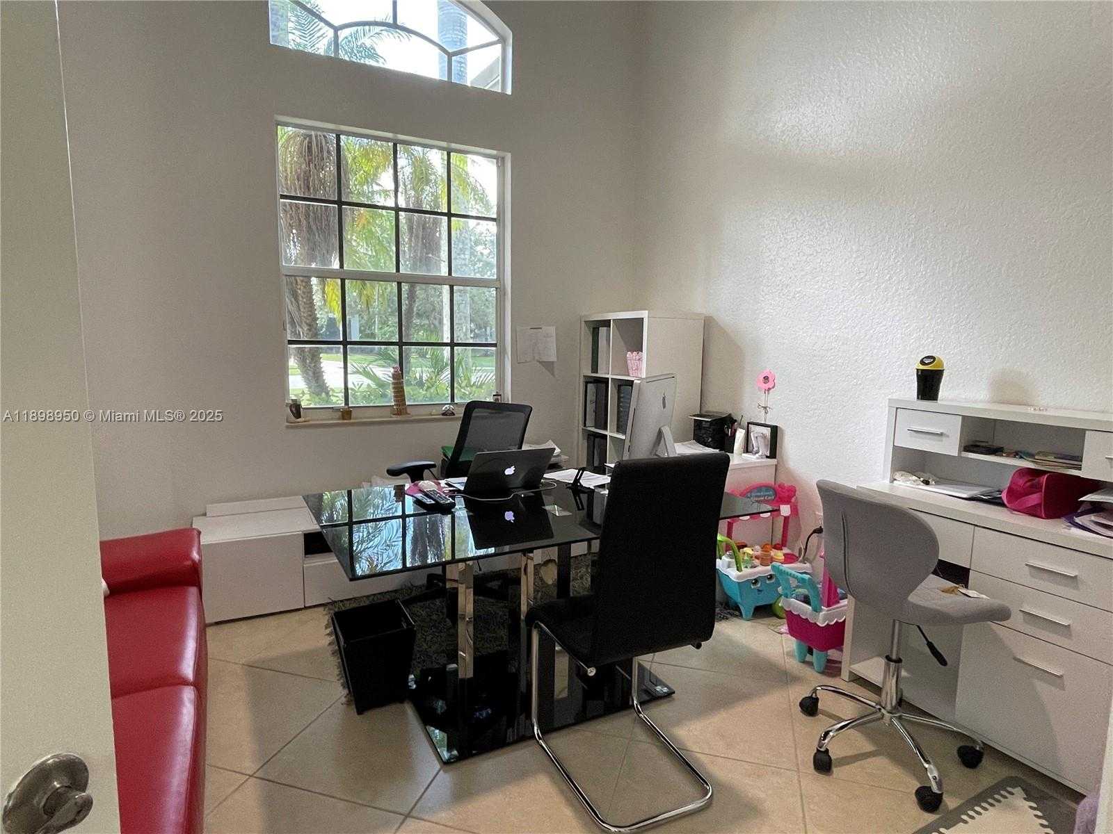Small Image of 15001 SOUTH WEST 33RD ST, Davie Number 10