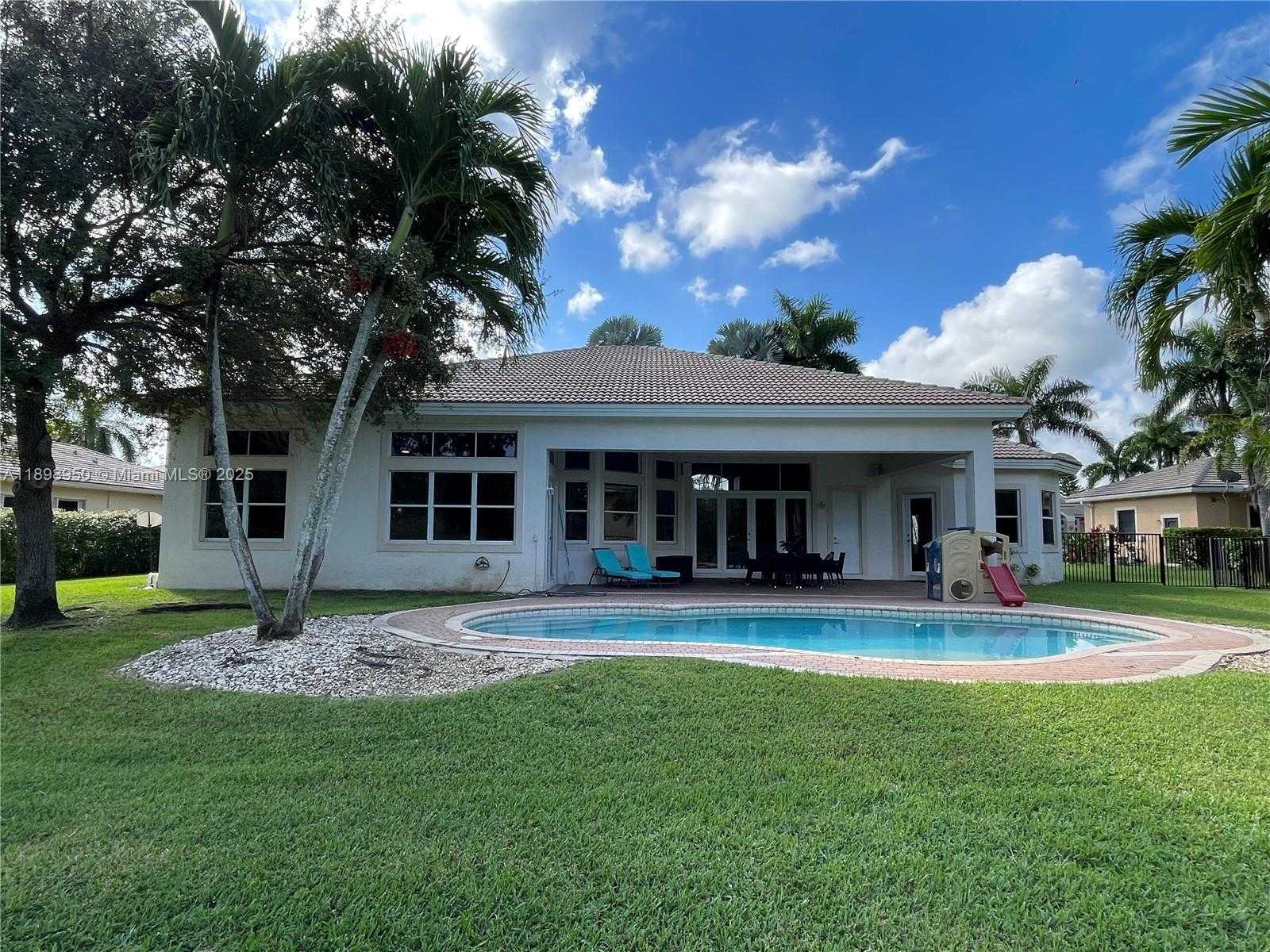 Small Image of 15001 SOUTH WEST 33RD ST, Davie Number 18