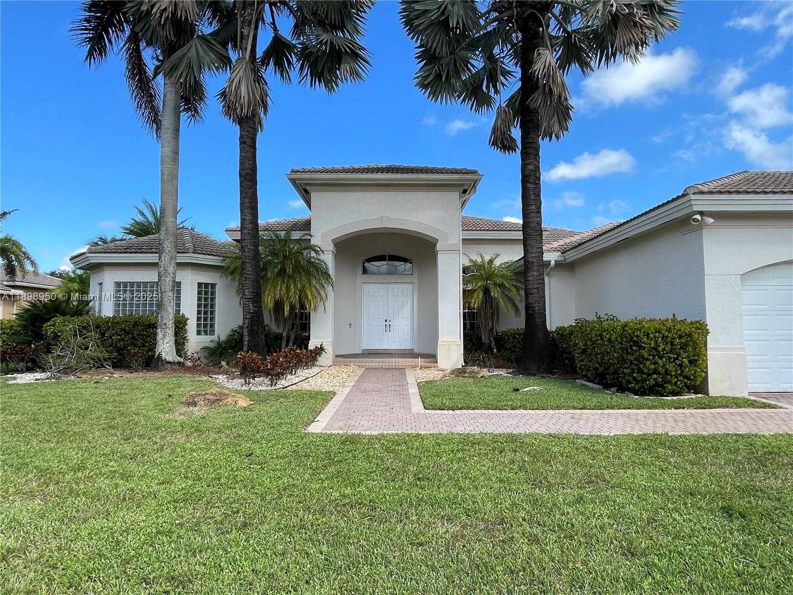 Small Image of 15001 SOUTH WEST 33RD ST, Davie Number 2