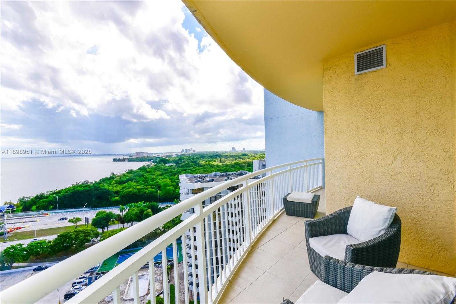 Small Image of 2475 BRICKELL AVE #1608, Miami Number 11