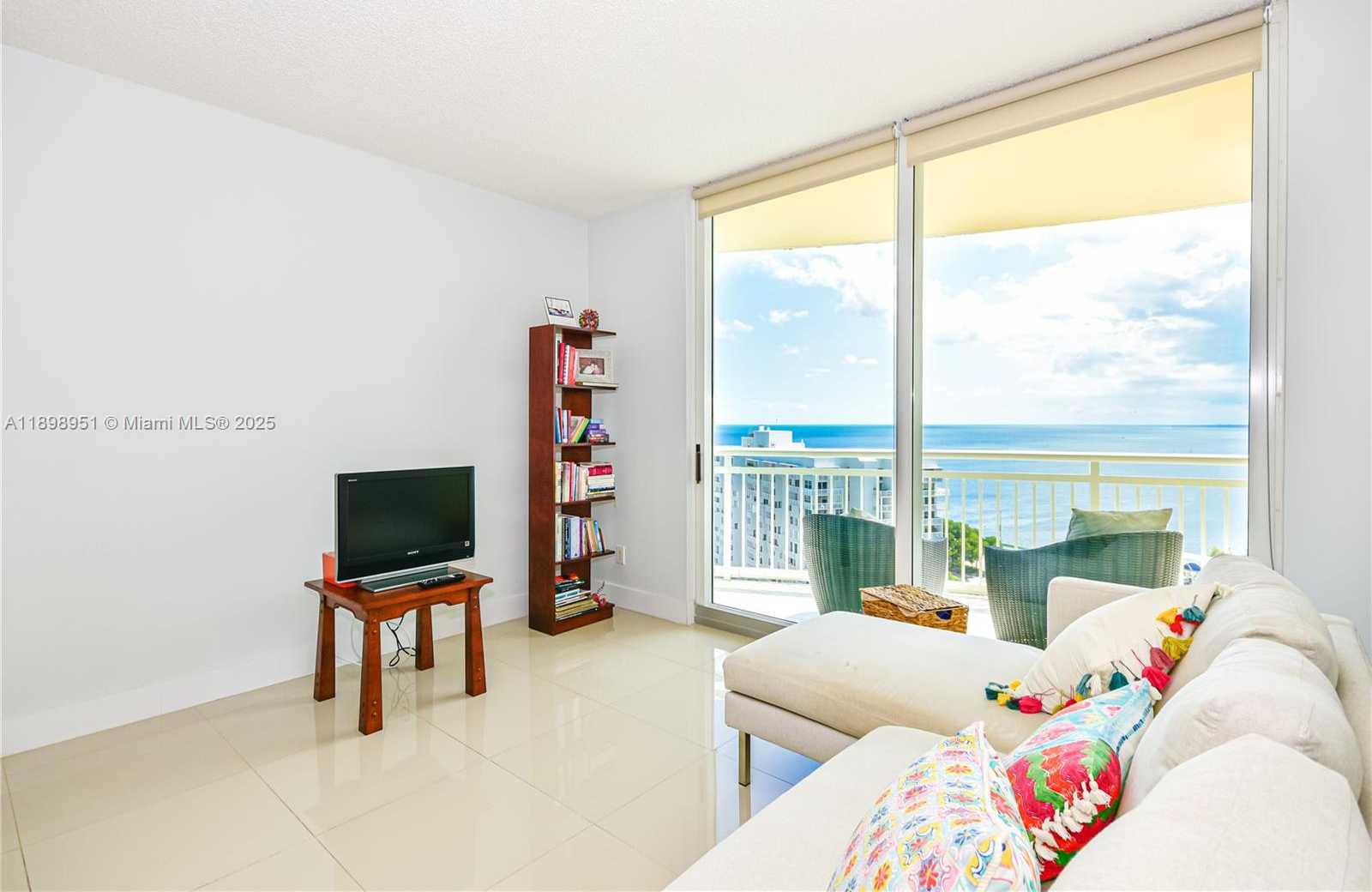 Small Image of 2475 BRICKELL AVE #1608, Miami Number 20