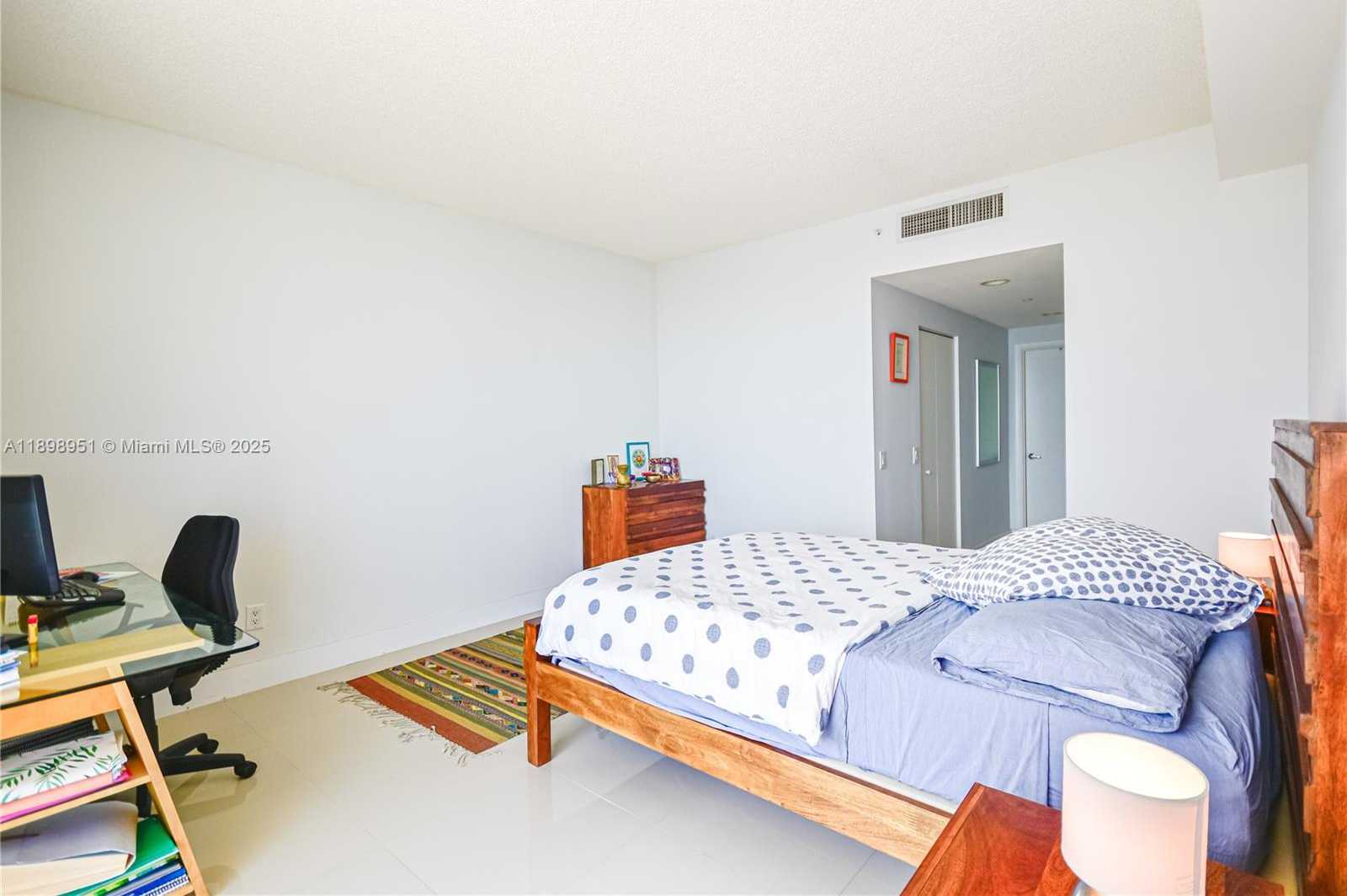 Small Image of 2475 BRICKELL AVE #1608, Miami Number 26