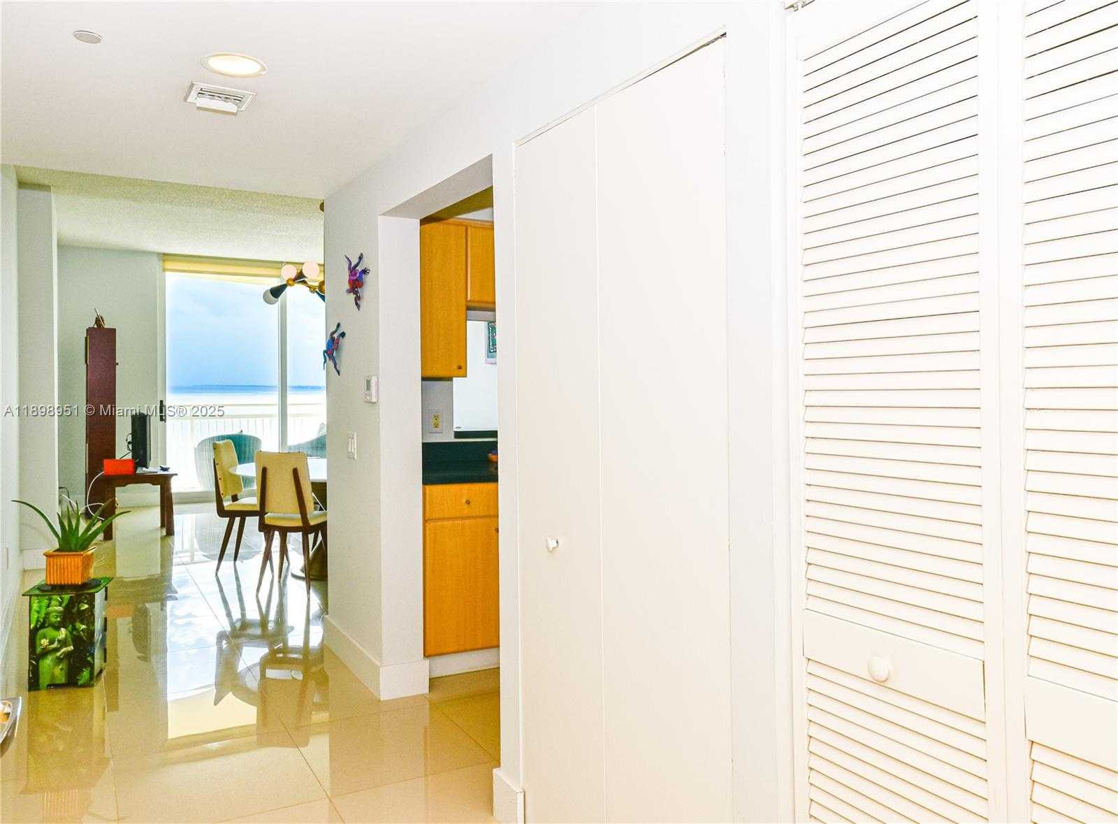 Small Image of 2475 BRICKELL AVE #1608, Miami Number 35