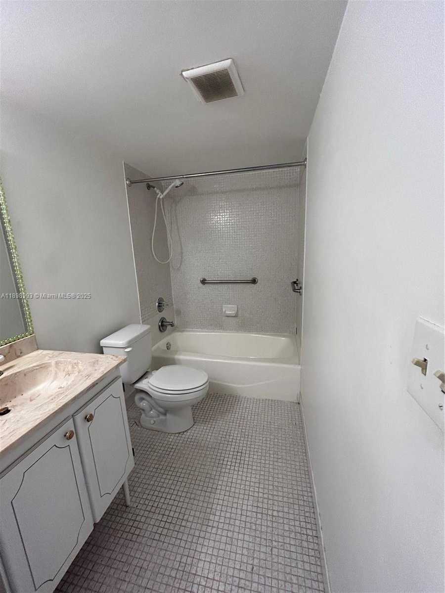 Small Image of 14501 NORTH KENDALL DR #408H, Miami Number 14