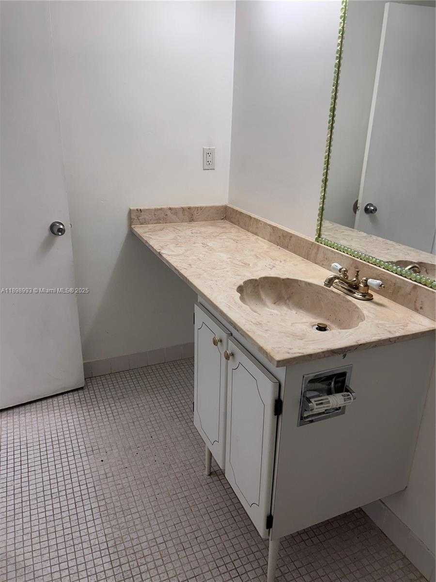Small Image of 14501 NORTH KENDALL DR #408H, Miami Number 15