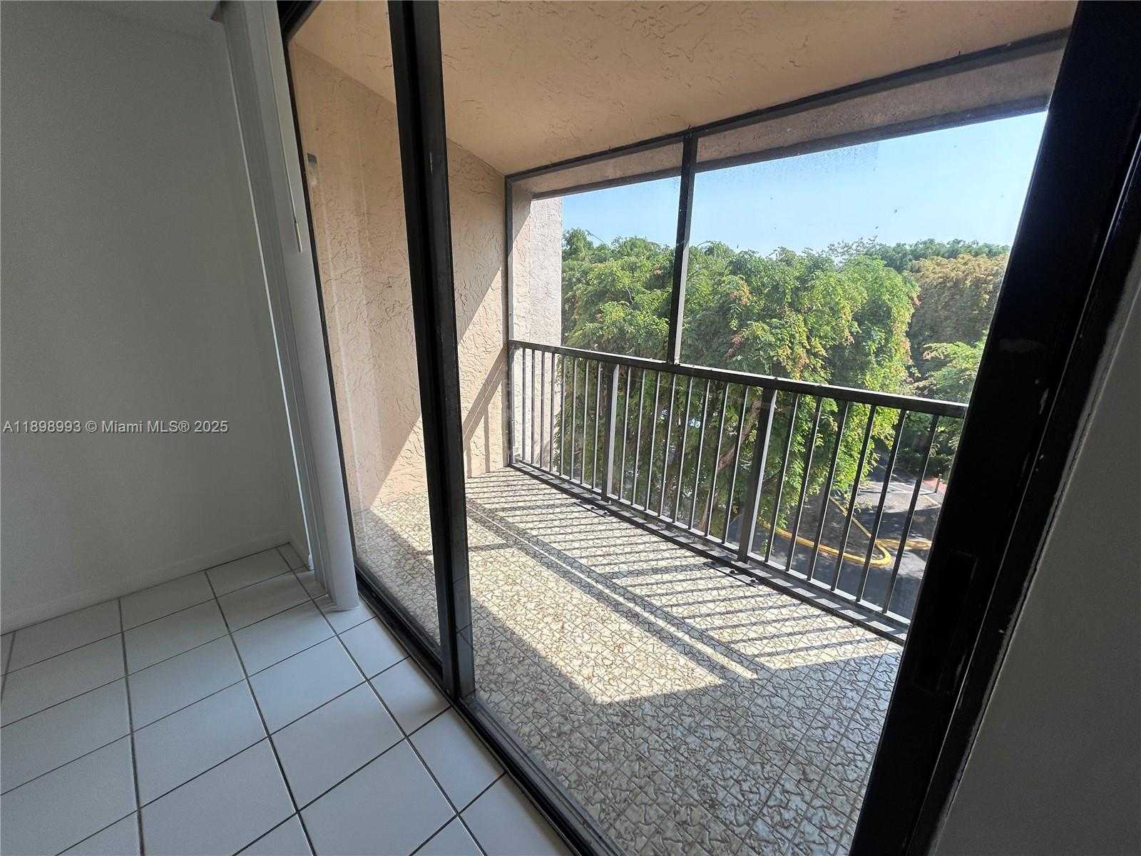 Small Image of 14501 NORTH KENDALL DR #408H, Miami Number 28