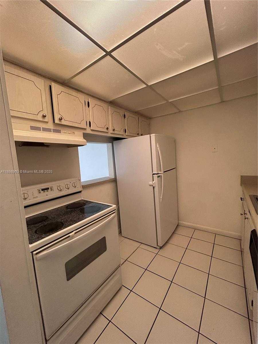 Small Image of 14501 NORTH KENDALL DR #408H, Miami Number 3