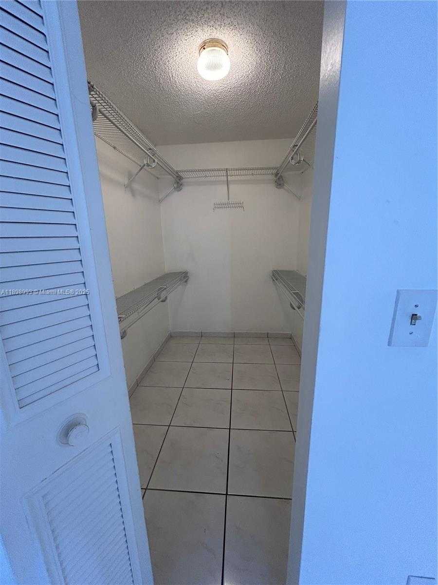Small Image of 14501 NORTH KENDALL DR #408H, Miami Number 6