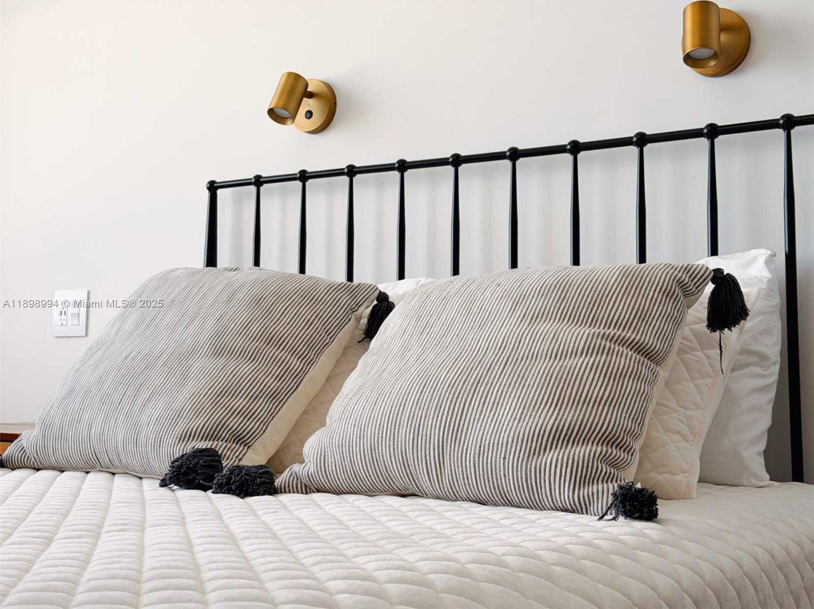 Imagen de Pequeño Objeto