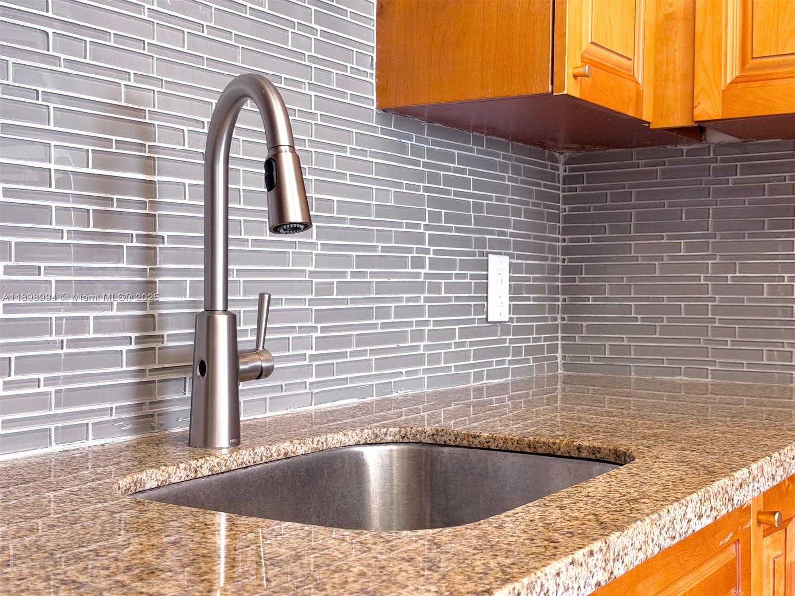 Imagen de Pequeño Objeto