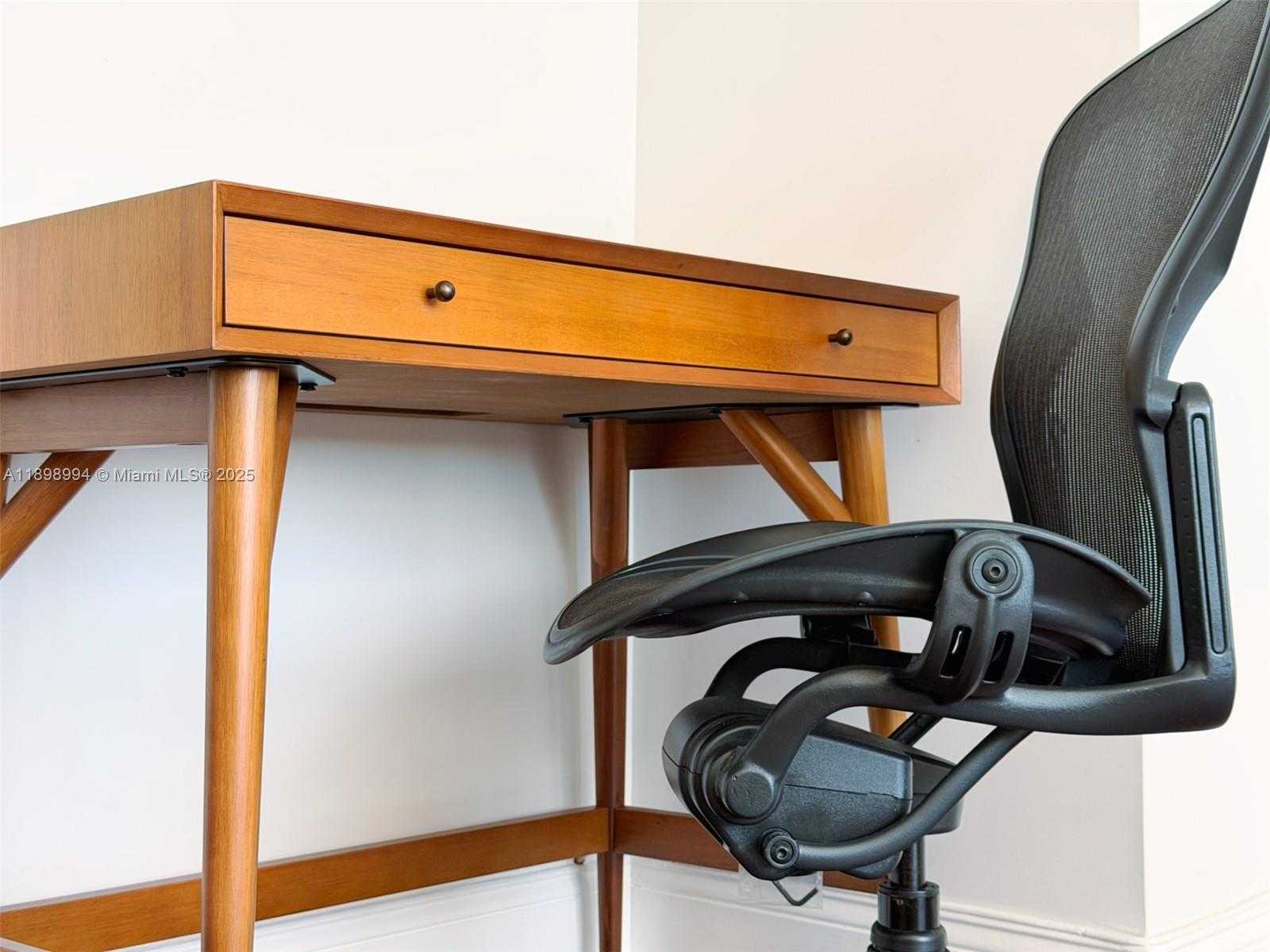 Imagen de Pequeño Objeto