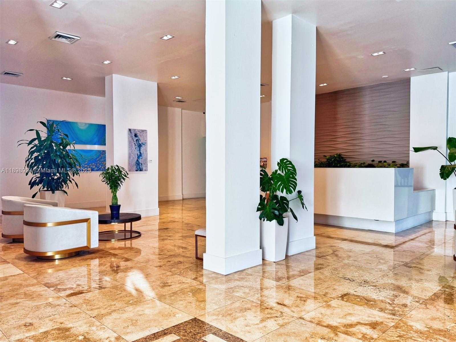 Imagen de Pequeño Objeto