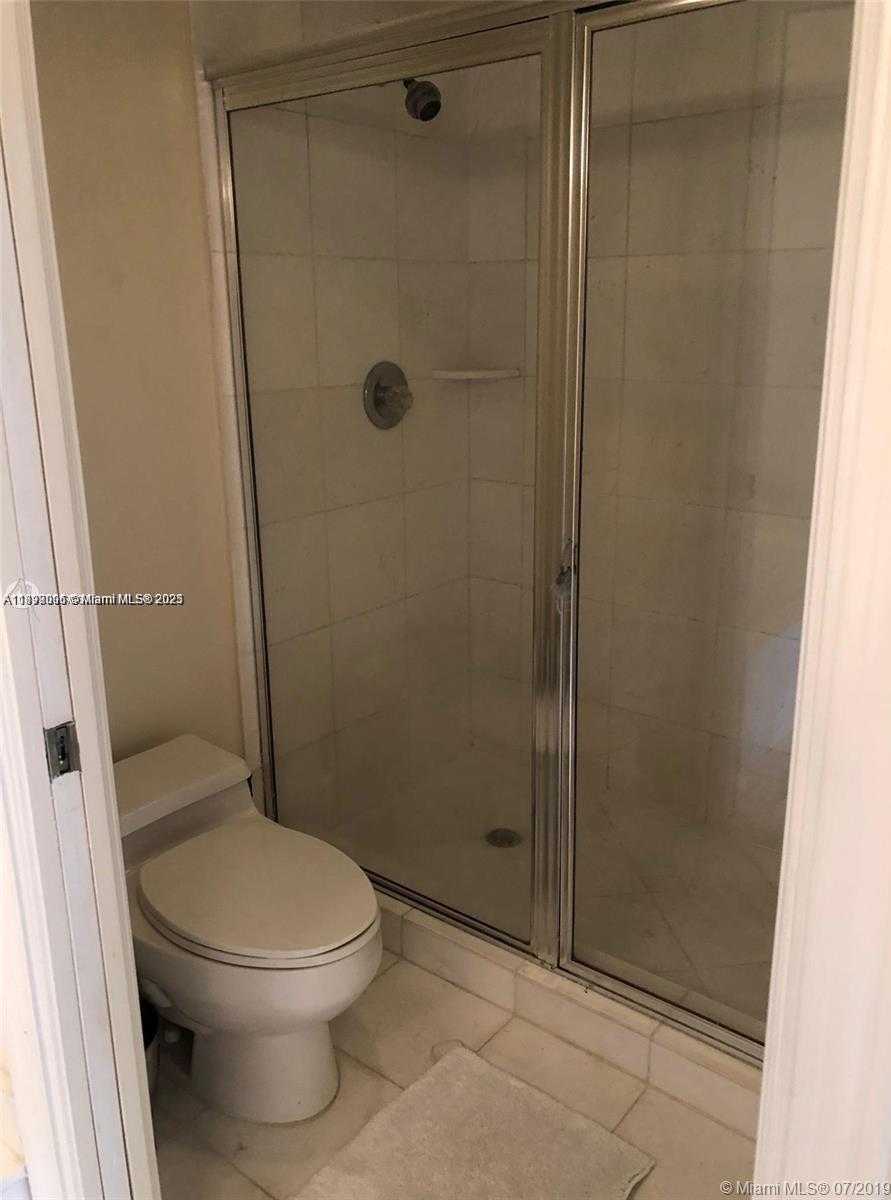 Small Image of 3530 MYSTIC POINTE DR #1008, Aventura Number 14