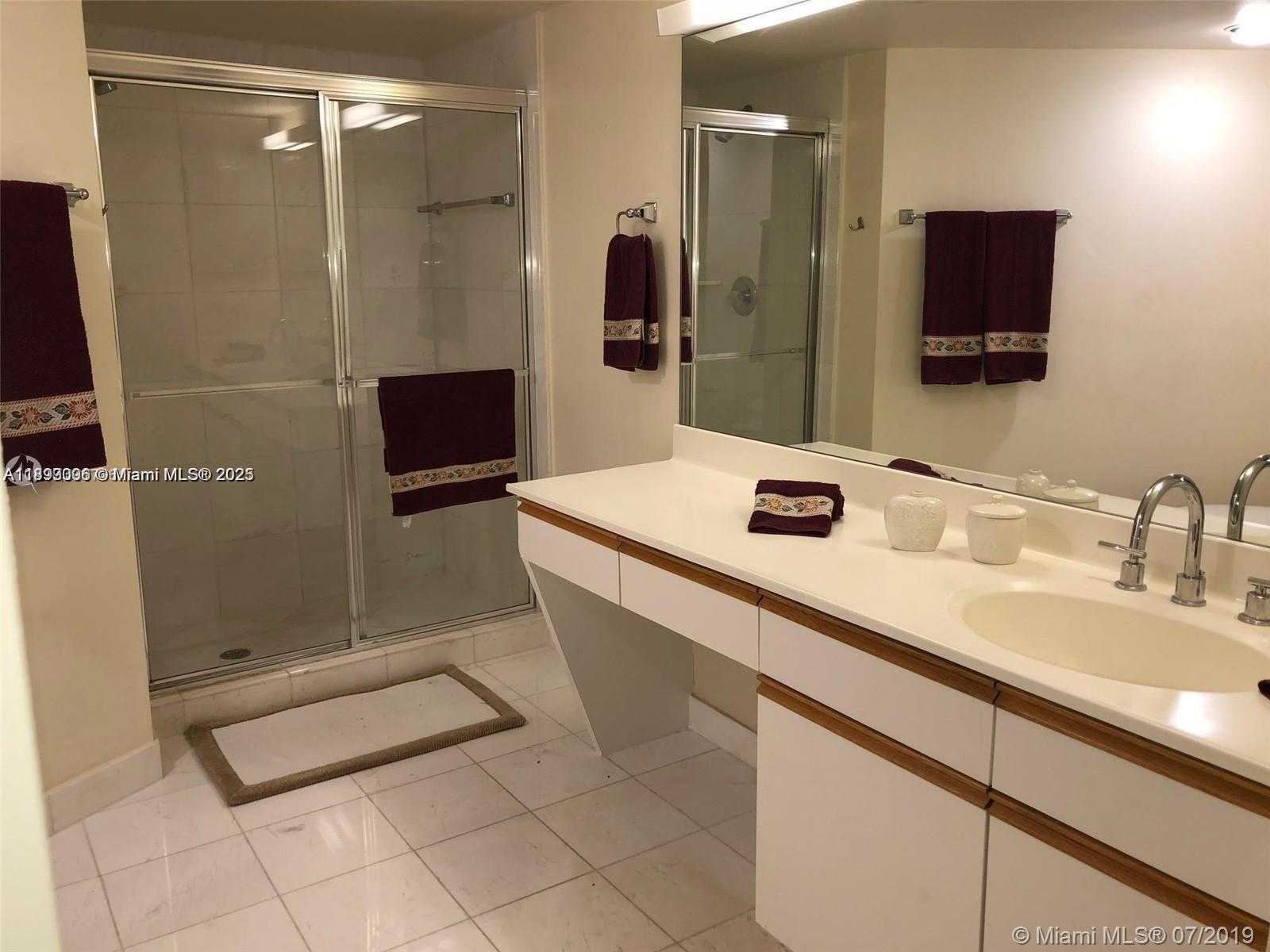 Small Image of 3530 MYSTIC POINTE DR #1008, Aventura Number 17
