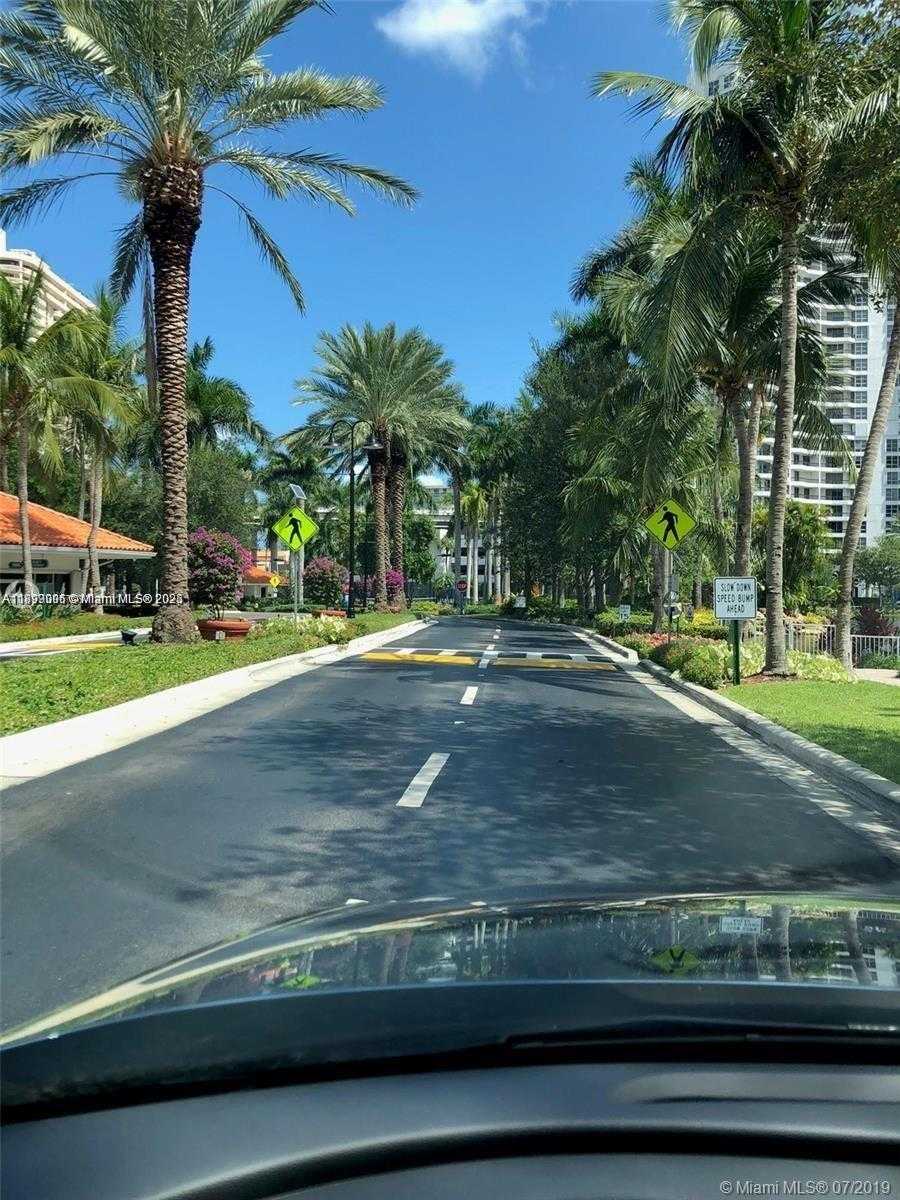Small Image of 3530 MYSTIC POINTE DR #1008, Aventura Number 18