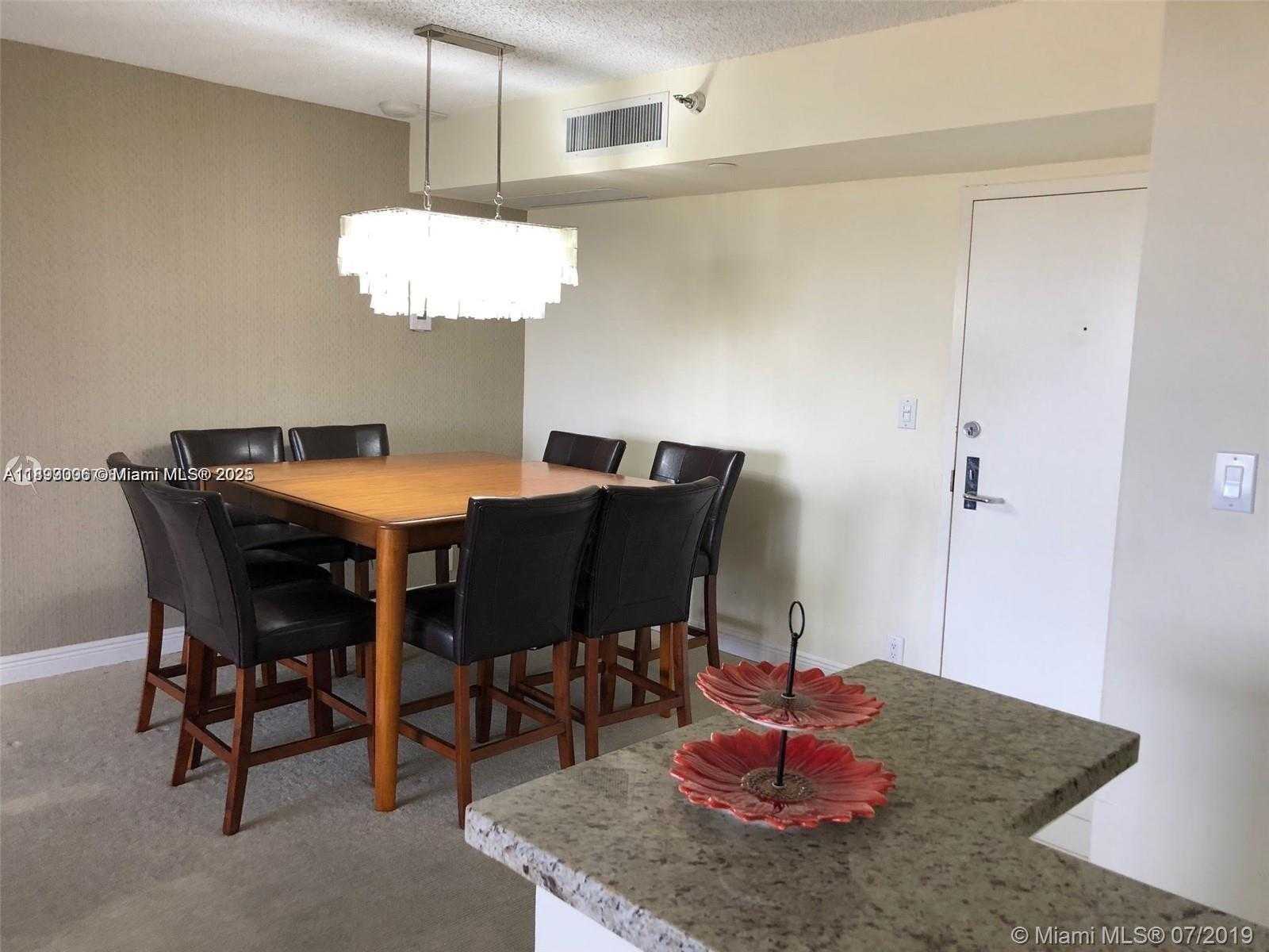 Small Image of 3530 MYSTIC POINTE DR #1008, Aventura Number 6