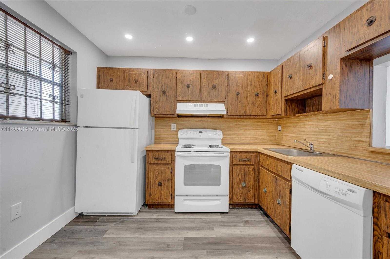 Small Image of 16750 NORTH EAST 10TH AVE #329, North Miami Beach Number 19