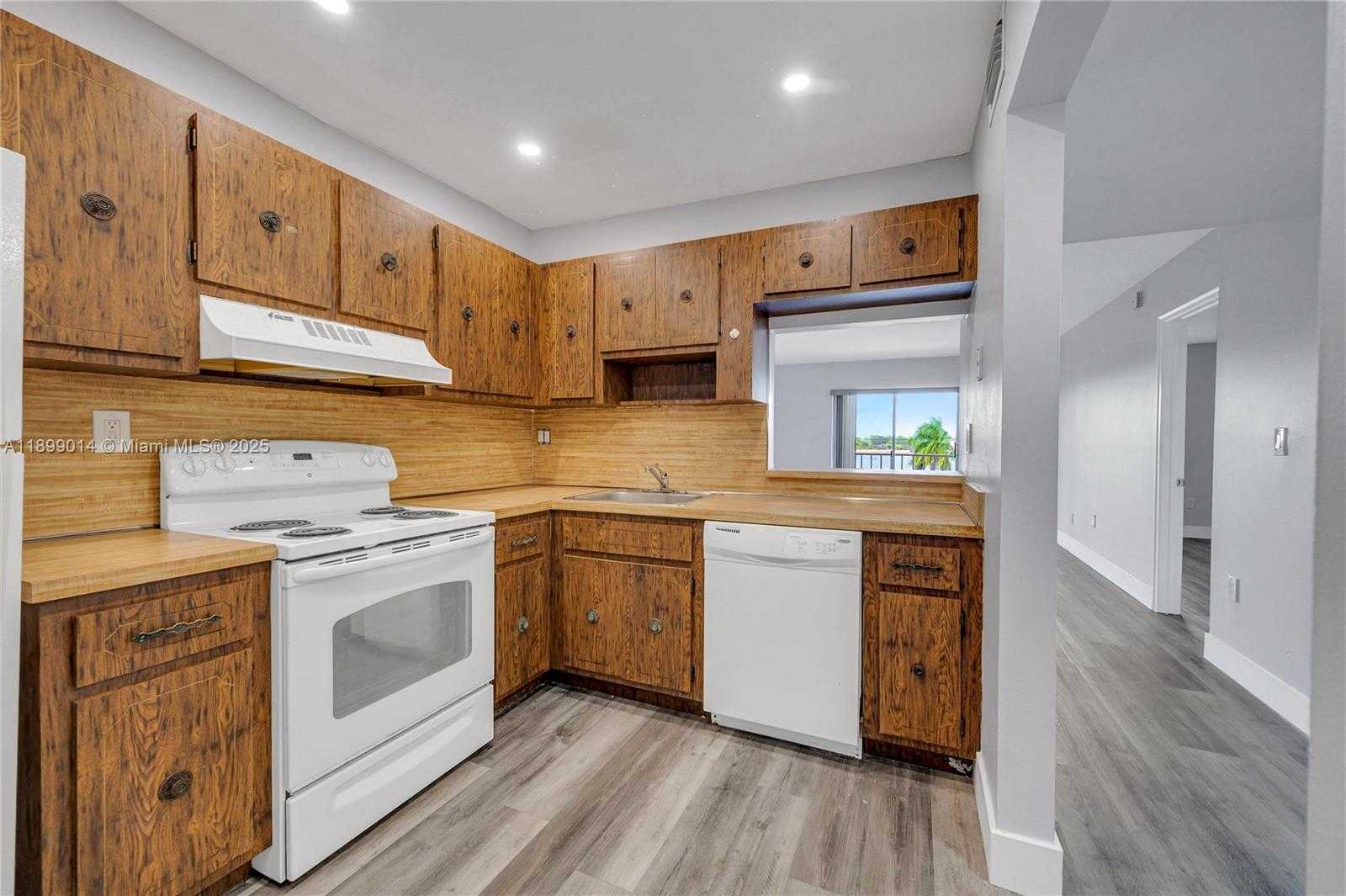 Small Image of 16750 NORTH EAST 10TH AVE #329, North Miami Beach Number 20