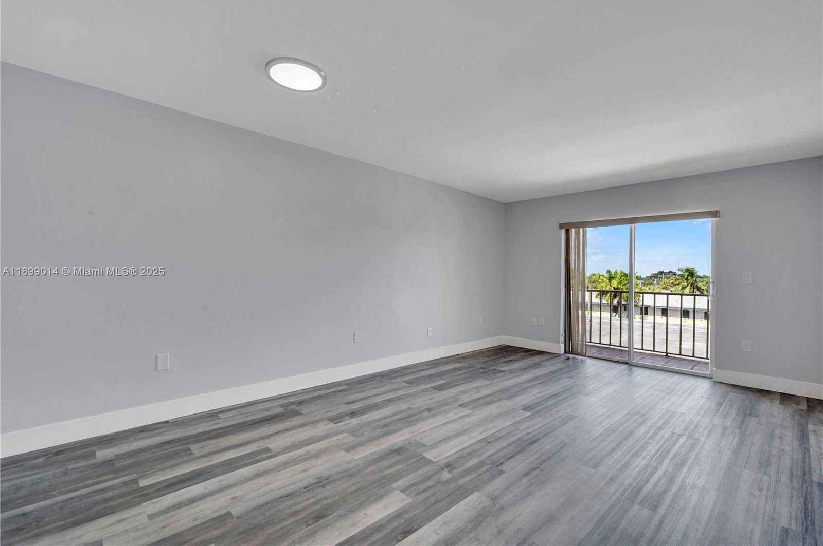 Small Image of 16750 NORTH EAST 10TH AVE #329, North Miami Beach Number 6