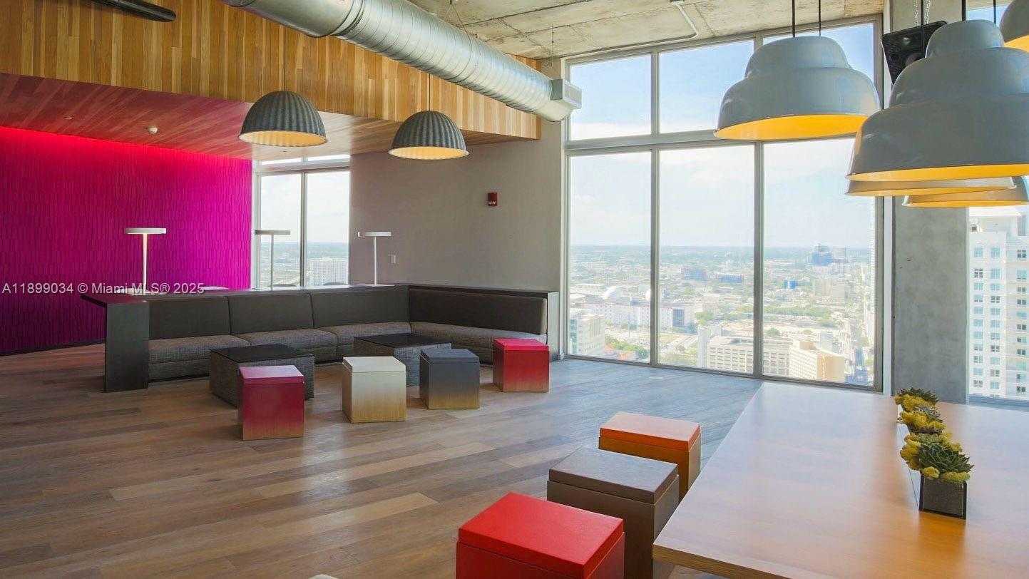 Imagen de Pequeño Objeto